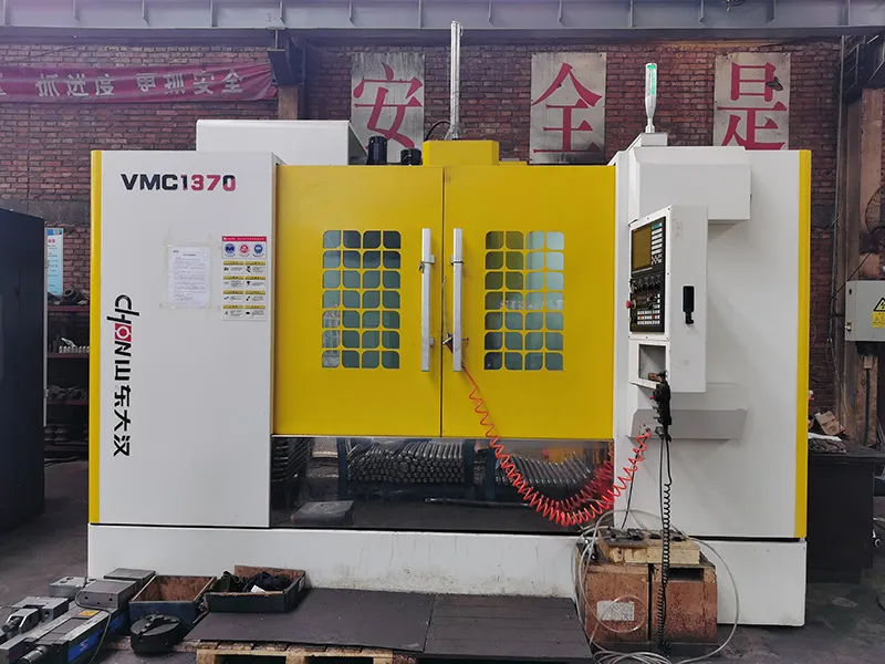 Pusat permesinan VMC1370