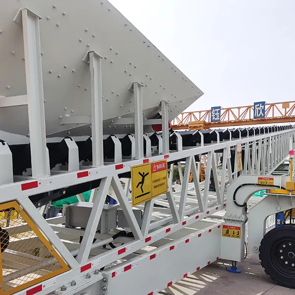 All Wheel Travel Stacker dan Pemuat Kapal